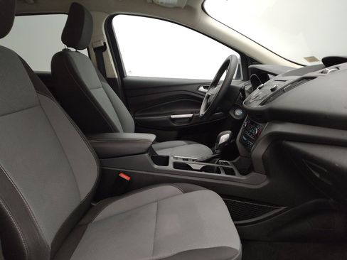 Used 2018 Ford Escape SE image 21