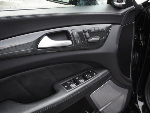 Used 2014 Mercedes-Benz CLS 63 AMG 4MATIC image 16