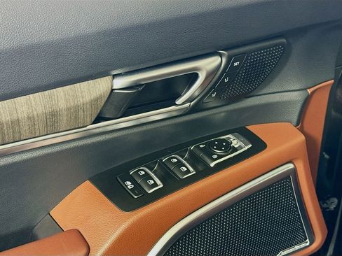 Used 2025 Kia Telluride SX Prestige image 18