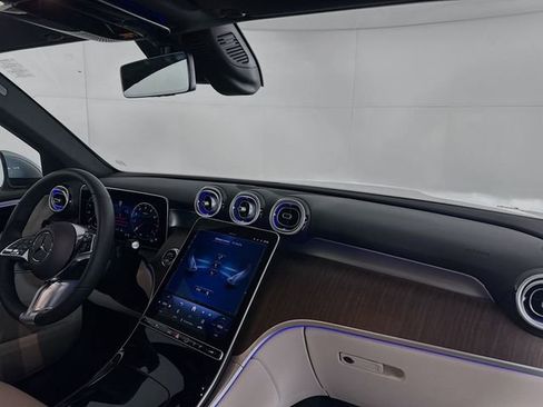 Certified 2026 Mercedes-Benz GLC 300 image 29