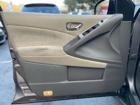 Used 2010 Nissan Murano S image 33