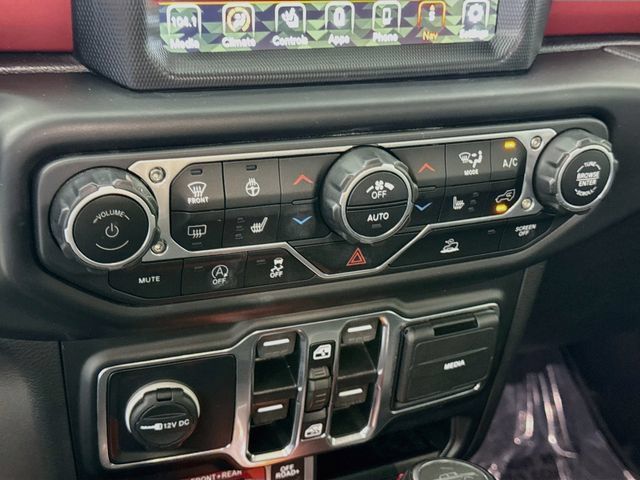 Used 2022 Jeep Gladiator Rubicon w/ LED Lighting Group AWD/4WD image 16