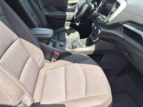 Used 2023 GMC Terrain SLE w/ Driver Convenience Package FWD image 29