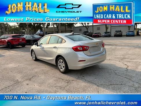 Used 2019 Chevrolet Cruze LS FWD image 6