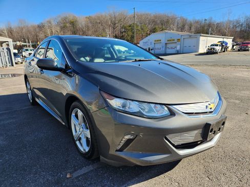 Used 2017 Chevrolet Volt LT w/ Comfort Package image 3