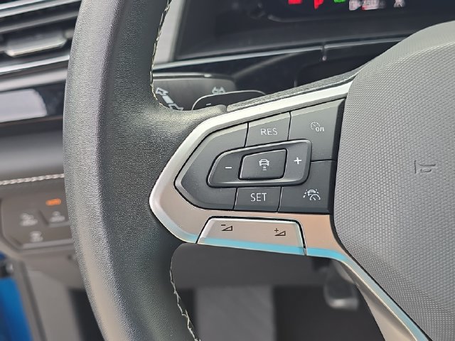 Used 2024 Volkswagen Atlas Cross Sport SE FWD image 30