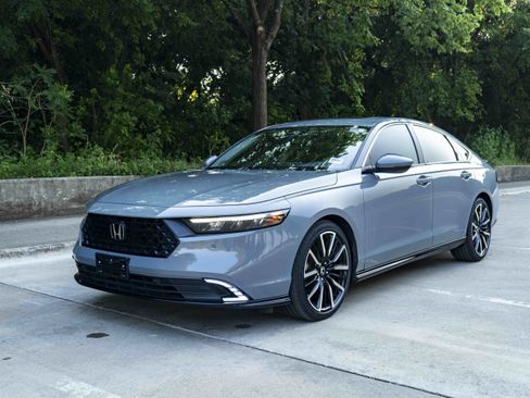 Used 2023 Honda Accord Touring image 5