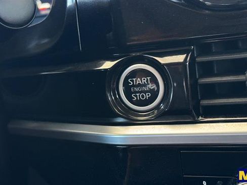 Used 2023 Nissan Pathfinder Platinum image 27