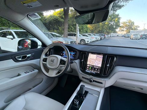 Certified 2024 Volvo XC60 B5 Plus w/ Protection Package Premier AWD/4WD image 22