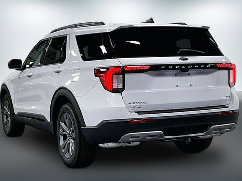 New 2026 Ford Explorer Active AWD/4WD image 4