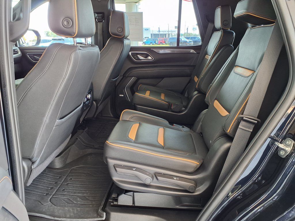 Used 2024 GMC Yukon AT4 w/ AT4 Premium Plus Package AWD/4WD image 14
