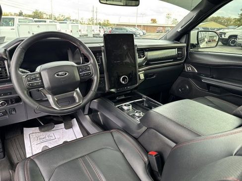 Used 2024 Ford Expedition Limited image 15