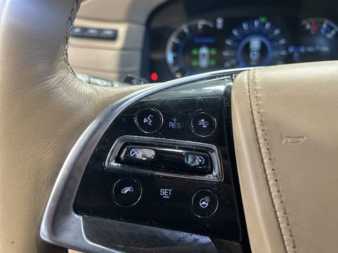 Used 2018 Cadillac Escalade Platinum AWD/4WD image 18