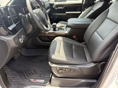 Used 2023 Chevrolet Silverado 1500 RST w/ Convenience Package II AWD/4WD image 10