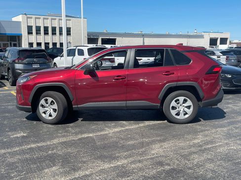 Used 2022 Toyota RAV4 LE AWD/4WD image 5