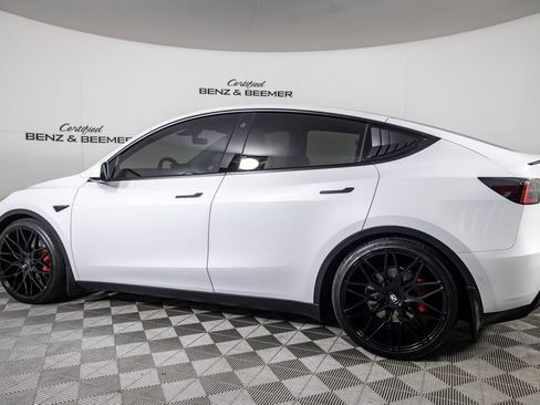 Used 2022 Tesla Model Y Performance AWD/4WD image 11