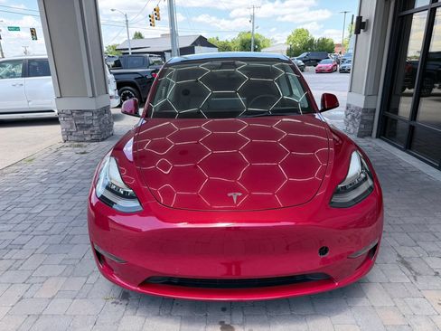 Used 2022 Tesla Model Y Long Range AWD/4WD image 37