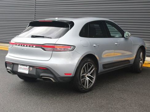 Certified 2025 Porsche Macan image 8