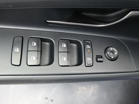 Certified 2025 Hyundai Elantra Sport image 20