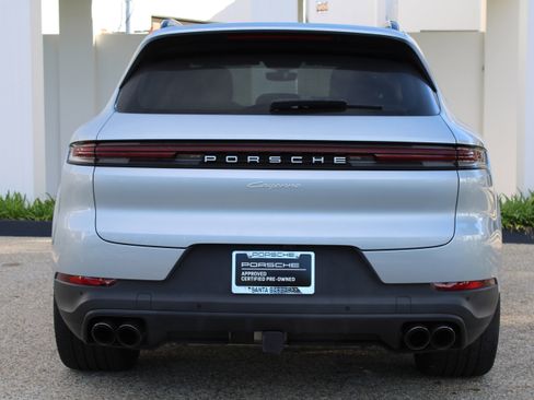 Certified 2025 Porsche Cayenne image 6