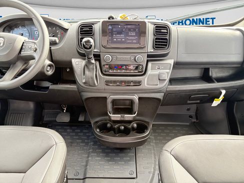 Used 2026 RAM ProMaster 2500 w/ Convenience Group FWD image 18
