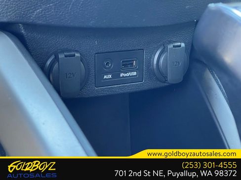 Used 2013 Hyundai Veloster w/ Style Pkg FWD image 27