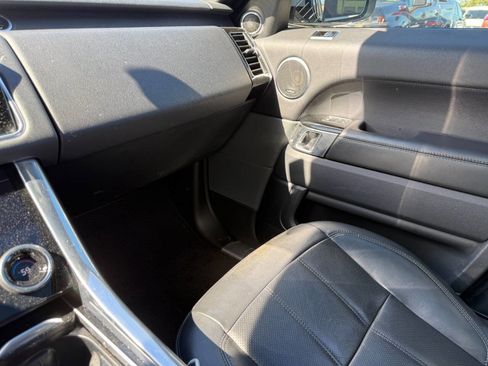 Used 2018 Land Rover Range Rover Sport HSE image 9