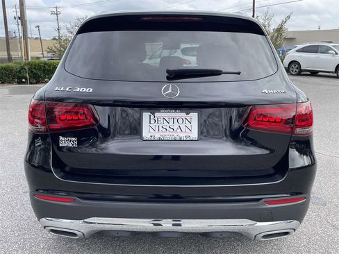 Used 2022 Mercedes-Benz GLC 300 4MATIC w/ Premium Package Lite image 4