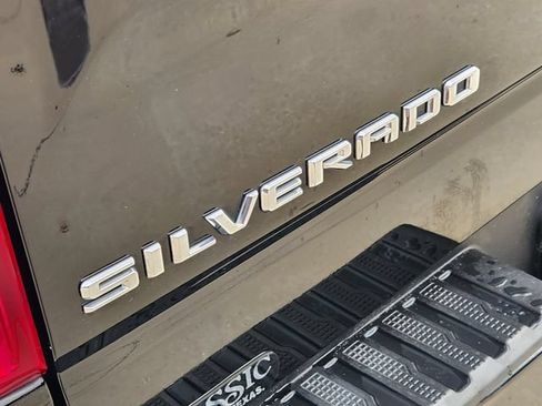 Used 2024 Chevrolet Silverado 1500 Custom AWD/4WD image 9