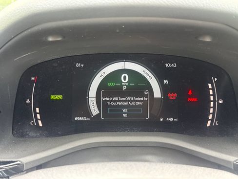 Used 2025 Toyota Camry SE FWD image 21