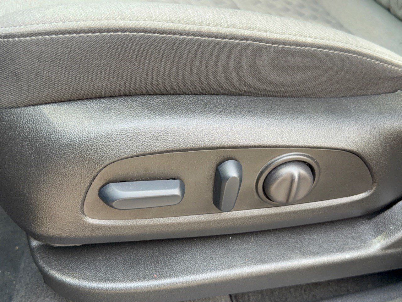 Used 2024 Chevrolet Equinox LS w/ LS Convenience Package FWD image 16