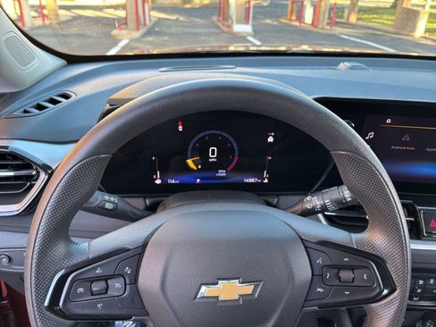 Used 2025 Chevrolet TrailBlazer LT image 28