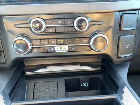 Used 2024 Ford F250 Platinum AWD/4WD image 49