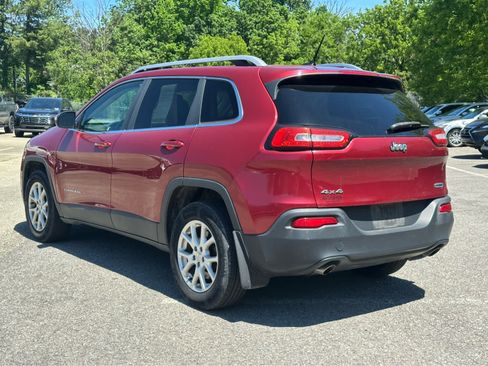 Used 2014 Jeep Cherokee Latitude w/ Cold Weather Group AWD/4WD image 7
