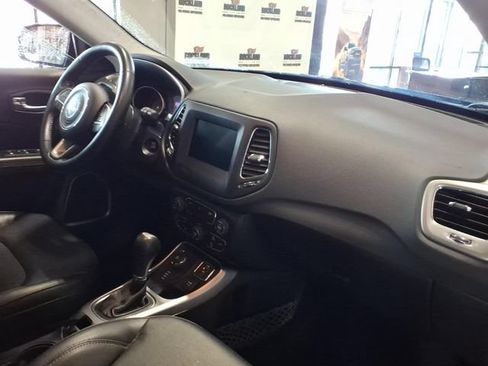 Used 2018 Jeep Compass Latitude w/ Popular Equipment Group AWD/4WD image 19