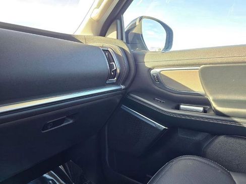 Certified 2025 Ford Expedition Max Platinum image 29