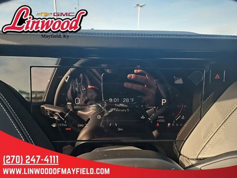 New 2026 GMC Yukon Elevation AWD/4WD image 23