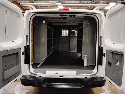 Used 2019 Nissan NV 2500 SV image 9