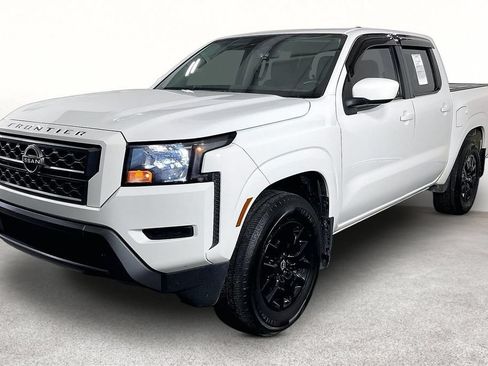 Used 2022 Nissan Frontier SV w/ Technology Package RWD image 14