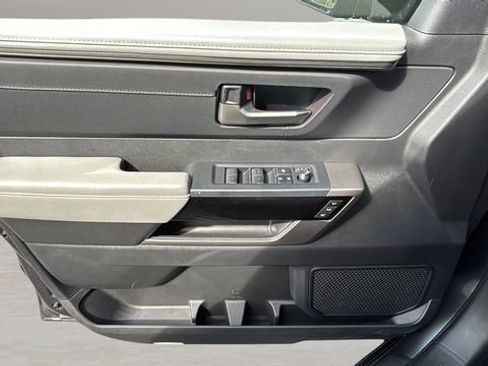 Used 2025 Toyota Tundra Limited image 17