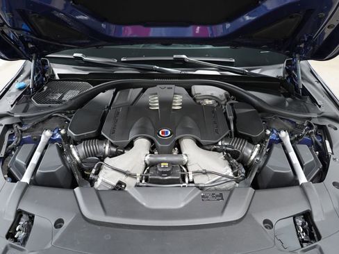 Used 2022 BMW ALPINA B7 xDrive w/ Luxury Rear Seating Package AWD/4WD image 32