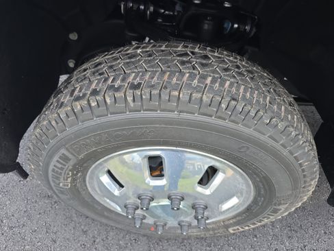 New 2026 GMC Sierra 3500 SLT w/ SLT Convenience Package image 11