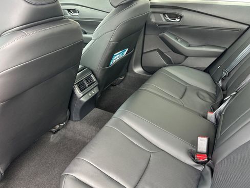 Used 2025 Honda Accord Sport image 13