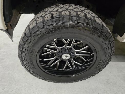 Used 2018 Ford F150 Platinum w/ FX4 Off-Road Package image 10