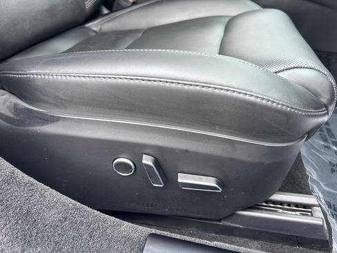 Used 2023 Tesla Model S Base image 24