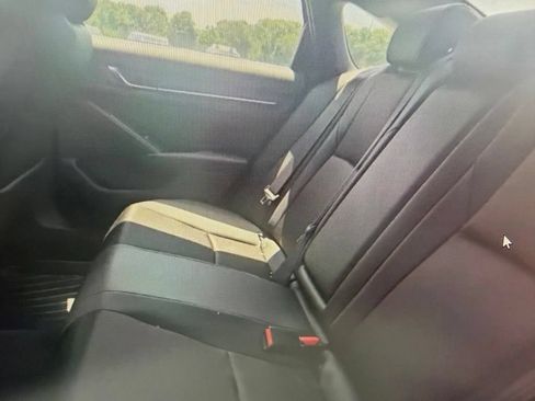 Used 2020 Honda Accord Sport image 4