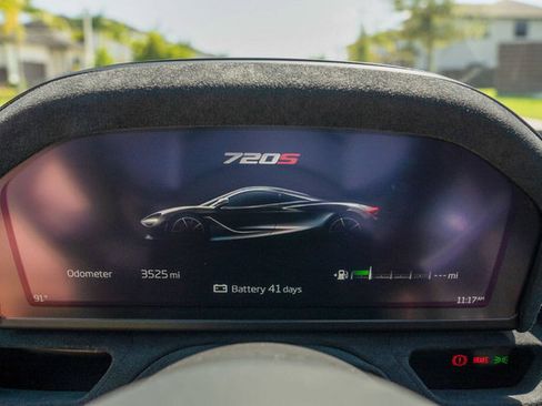 Used 2022 McLaren 720S Spider RWD image 40