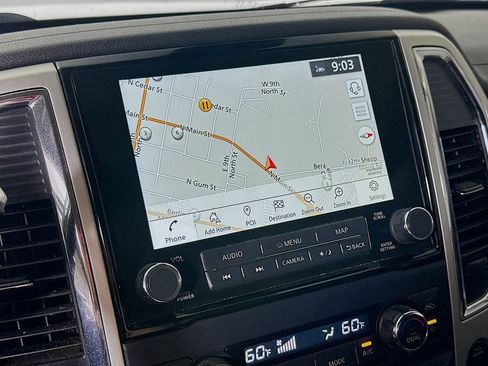 Used 2021 Nissan Titan SV w/ SV Convenience Package image 27