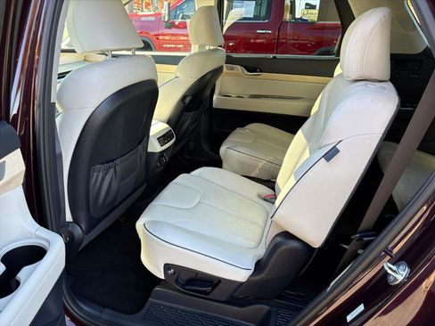 Used 2024 Hyundai Palisade Limited image 19