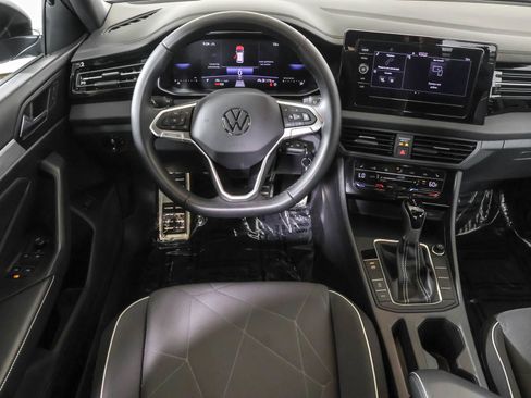 Used 2025 Volkswagen Jetta Sport FWD image 37